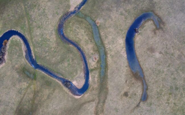 Inundačné územie rieky Ipeľ a jej krásne meandre pri Tešmáku, vedľa Šiah.