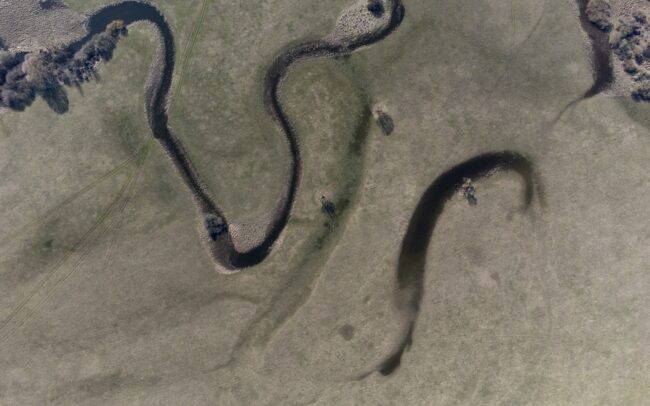 Inundačné územie rieky Ipeľ a jej krásne meandre pri Tešmáku, vedľa Šiah.